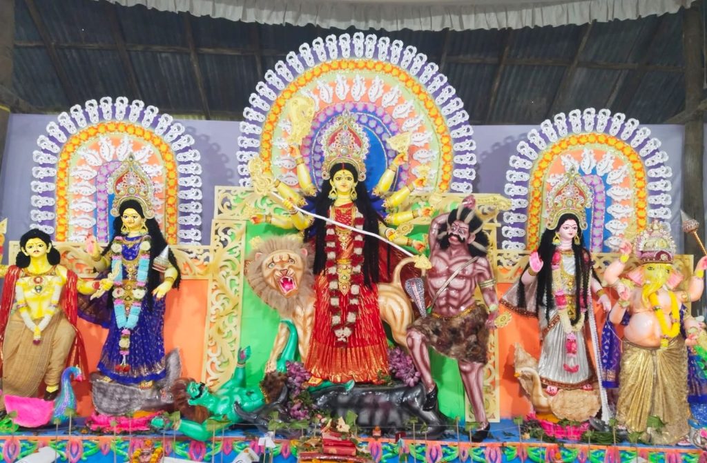 ত্রয়োদশ জাতীয় নির্বাচন ঘিরে হোমনার পূজামণ্ডপে সম্ভাব্য প্রার্থীদের সরব উপস্থিতি!